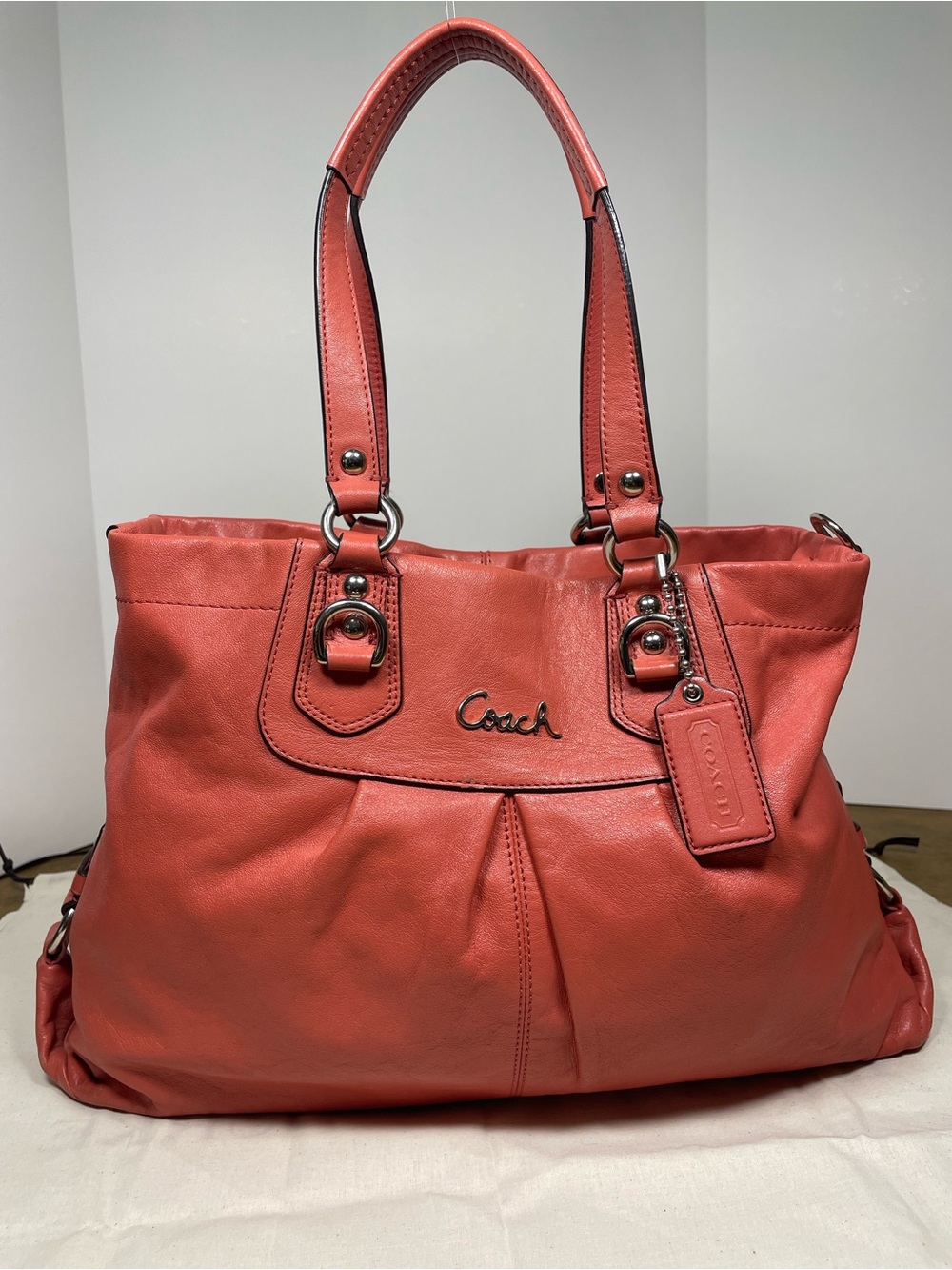Coach F15819 Coral Leather Slouchy Tote